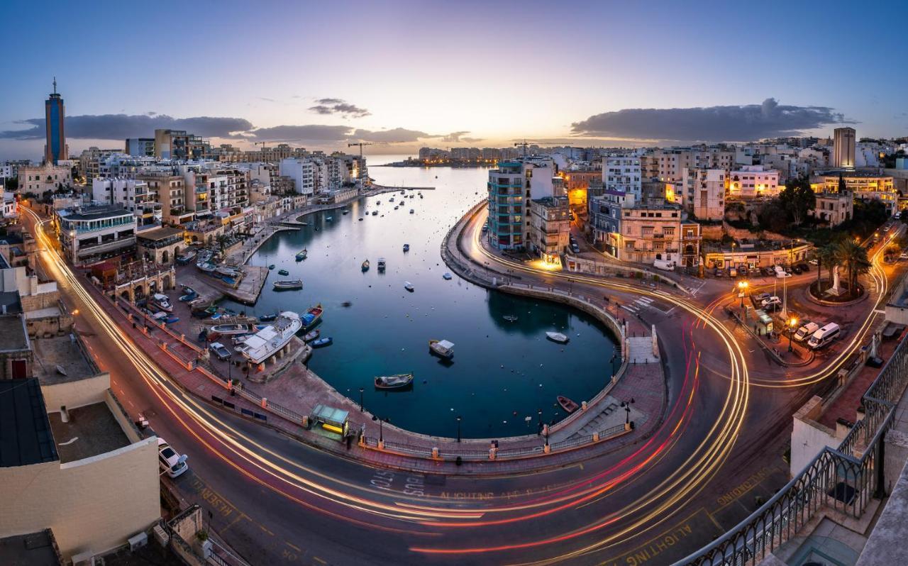 Spacious Apartment Steps To The Promenade Sliema Bagian luar foto