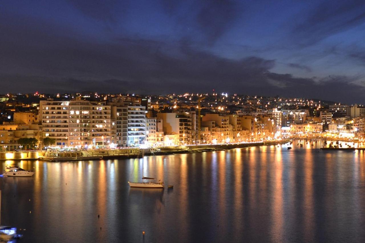 Spacious Apartment Steps To The Promenade Sliema Bagian luar foto